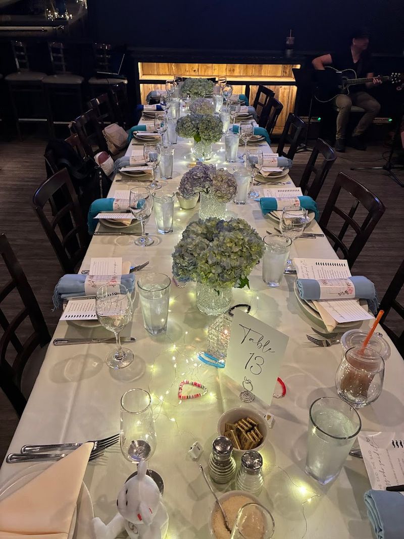 This Illinois Italian Spot Pairs Live Music With House-Made Pasta And Tiramisu This Illinois Italian Spot Pairs Live Music With House-Made Pasta And Tiramisu