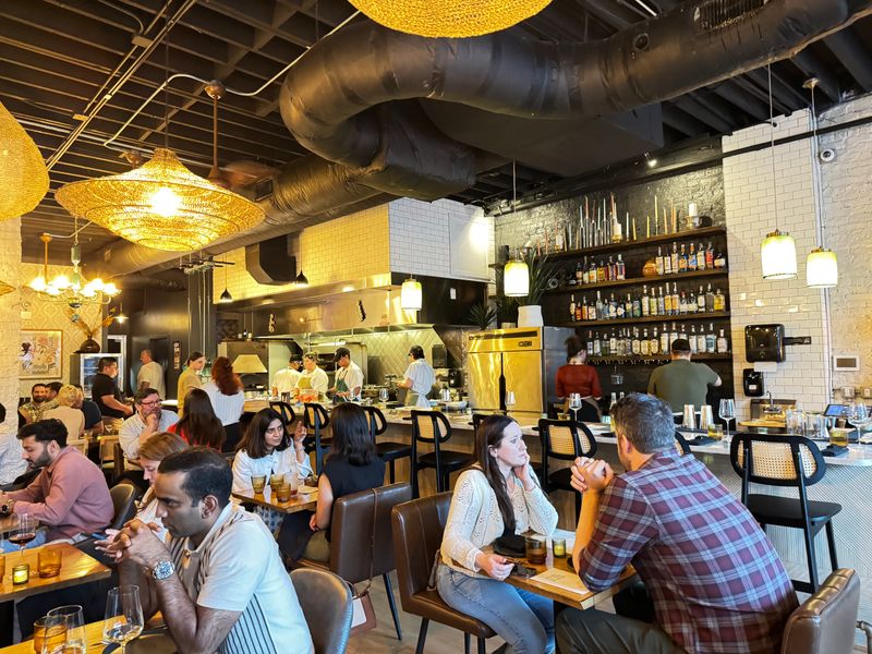 Decor, Ambiance, And First Impressions