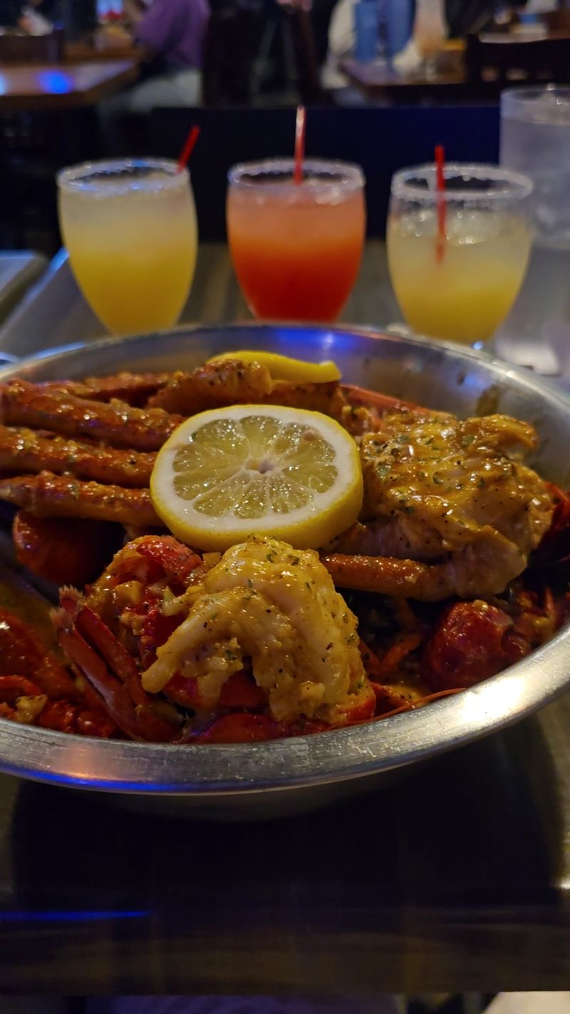 Snow Crab Legs With Signature Boiling Sauce