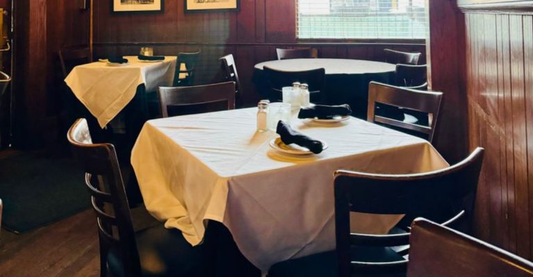 This Indiana Small-Town Bistro Serves Crab Cakes Locals Claim Are Shockingly Good For The Heartland