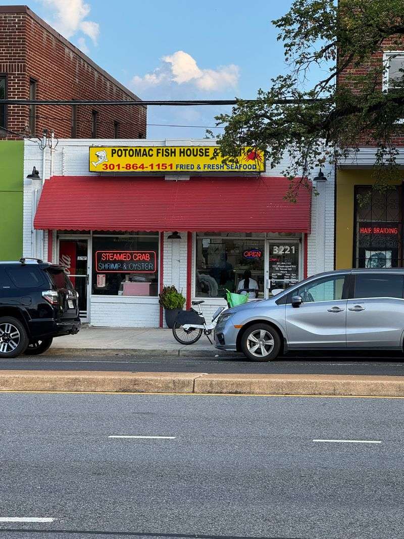 Potomac Fish House, Mount Rainier, MD 20712