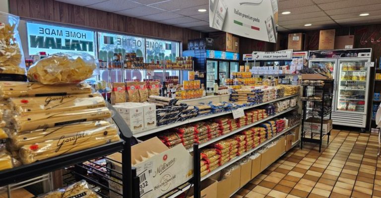 This Italian Bakery In Arizona Has Been Rolling Cannoli By Hand For Decades