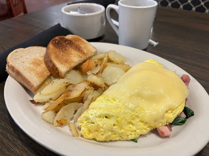 Fresh Coffee, Real Refills