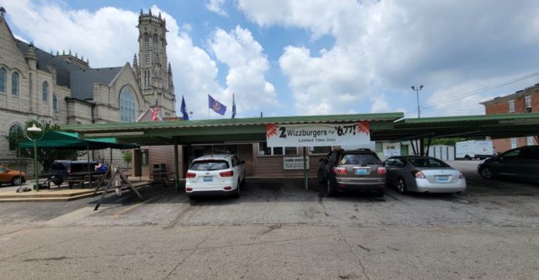 This Kentucky Drive-In Burger Joint Is So Authentic, Locals Say It Defines Bluegrass Comfort
