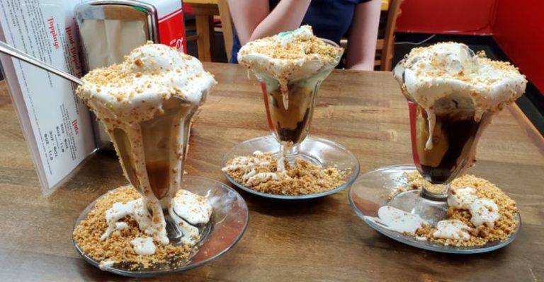 This Legendary Ohio Drive-In Whips Up Milkshakes The Same Way It Did In The ’60s