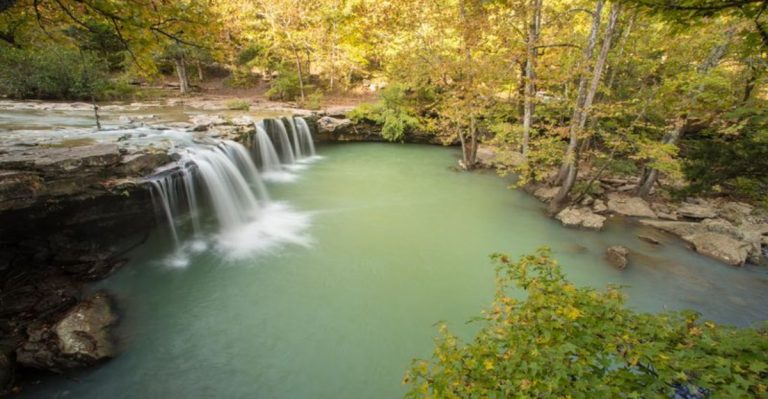 This Little-Known Arkansas Waterfall Is A Magical Escape Hidden In Plain Sight