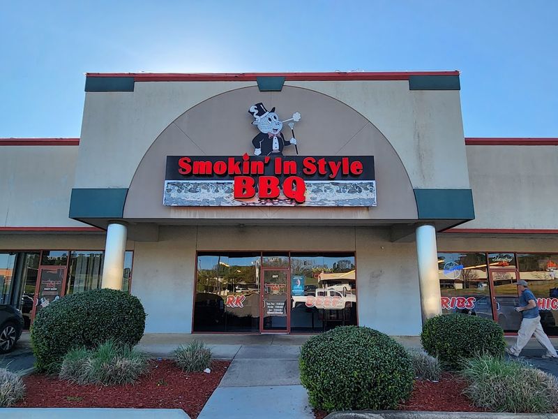 Unassuming Roadside Exterior With Zero Flash