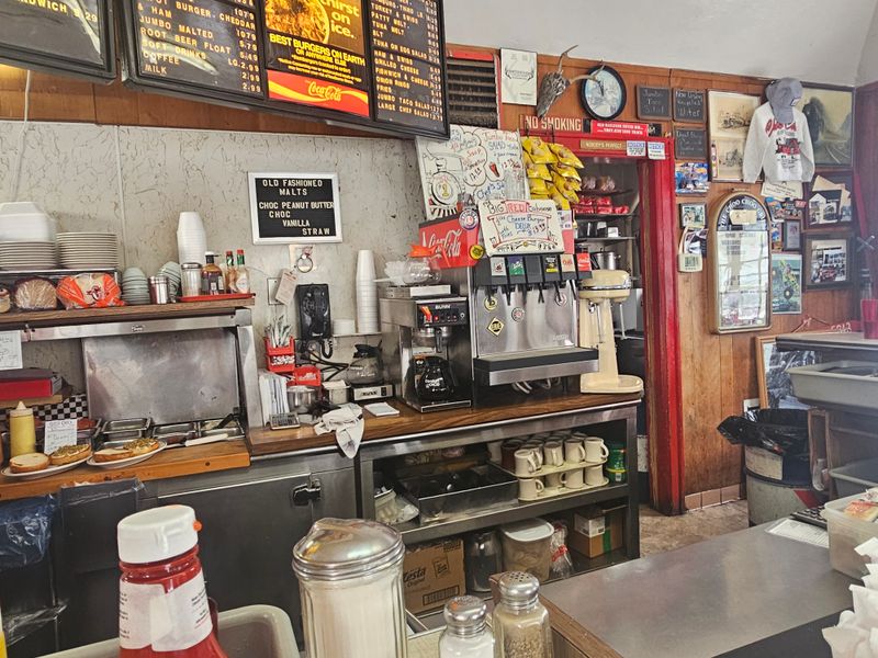 Claim A Counter Seat Early