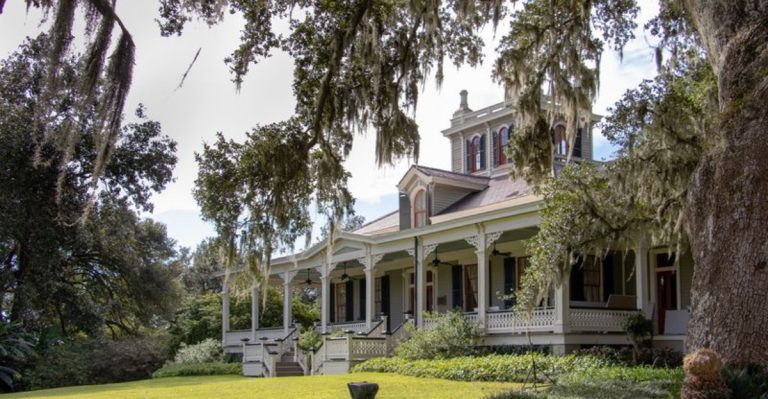 This Louisiana Garden Escape Has Roaming Peacocks, A Historic Mansion, And A Café By The Water