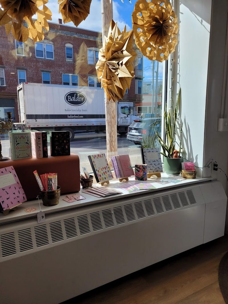 This Maine Bookstore Hides A Secret Reading Room Inside An Old Bank Vault This Maine Bookstore Hides A Secret Reading Room Inside An Old Bank Vault