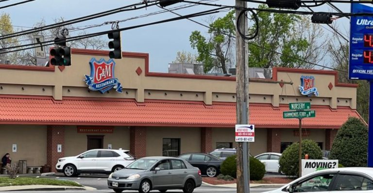This Maryland Diner Serves Fried Fish So Perfect, It Defines Friday Nights On The Coast