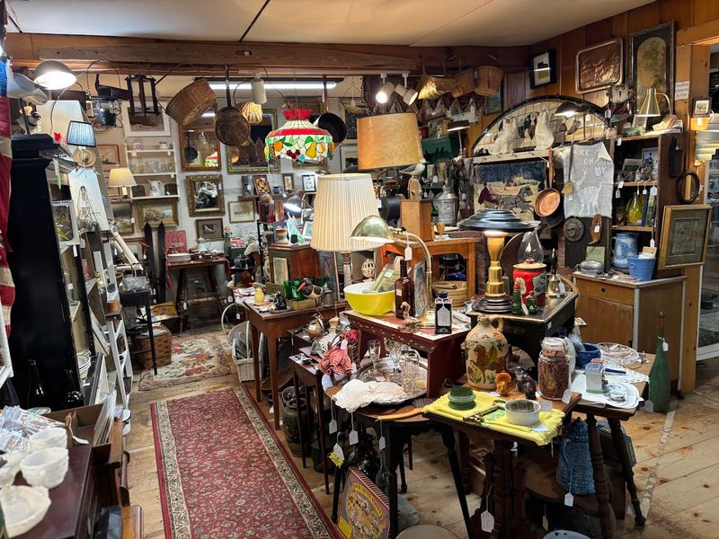 Three Floors Of Pure Vintage Discovery