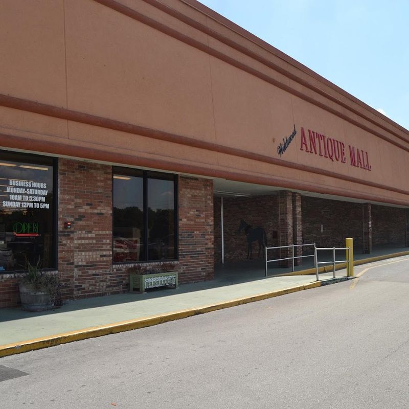 Over 100 Vendors Under One Roof