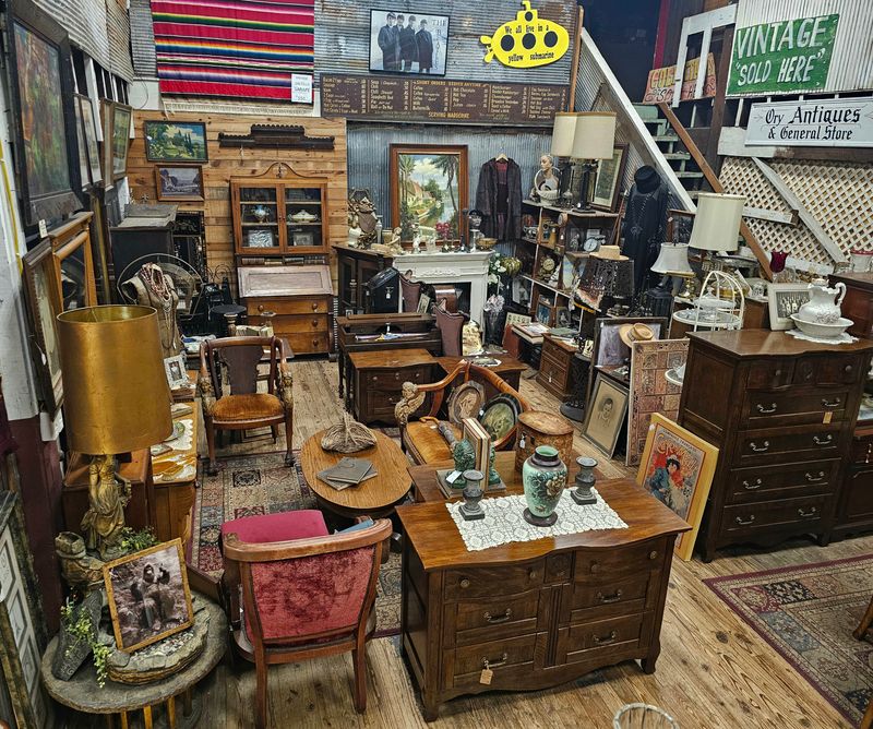 A Never-Ending Treasure Hunt Across Two Floors