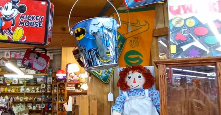 This Massive Michigan Flea Market Turns Bargain Hunting Into A Full-Day Treasure Hunt