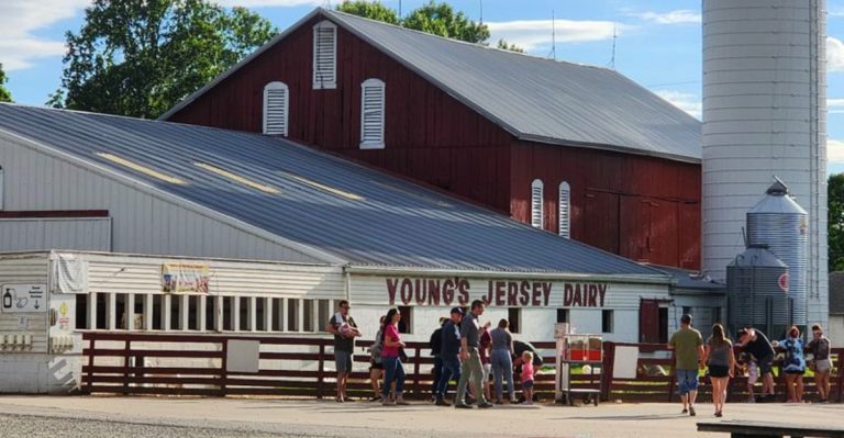 This Massive Ohio Ice Cream Shop Marries Frozen Treats With Mini Golf Adventure