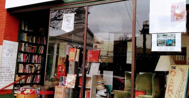 This Maze-Like West Virginia Bookstore Is A Dream For Curious Book Lovers