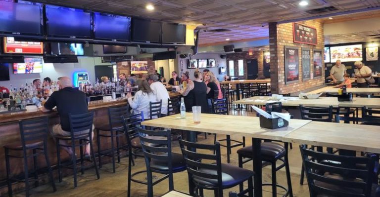 This Mesa, Arizona Spot Serves Fish And Chips So Good You’ll Forget You’re In The Desert