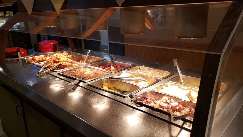 Time Your Visit For The Dinner Buffet