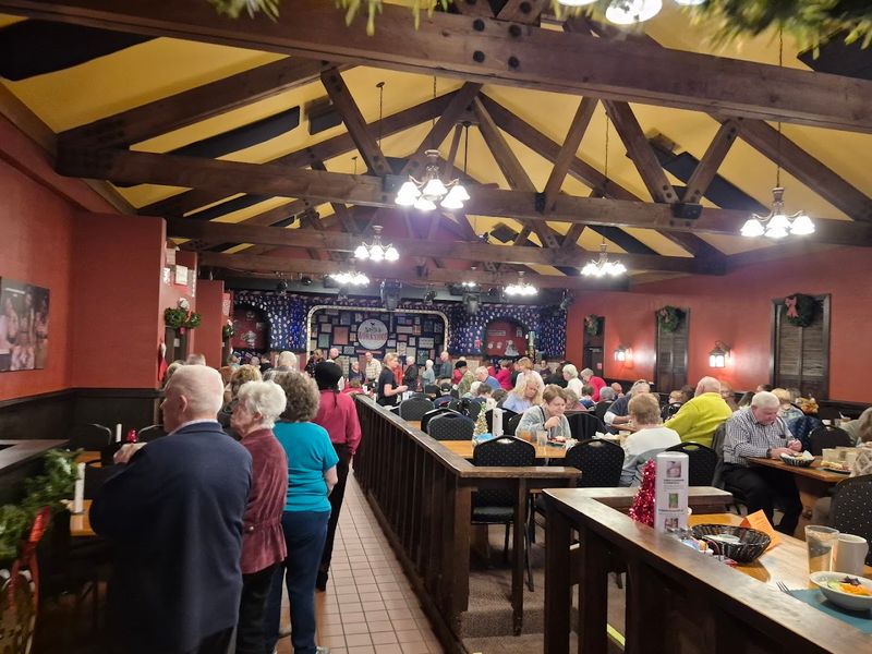 Read The Room At The Cafeteria Line