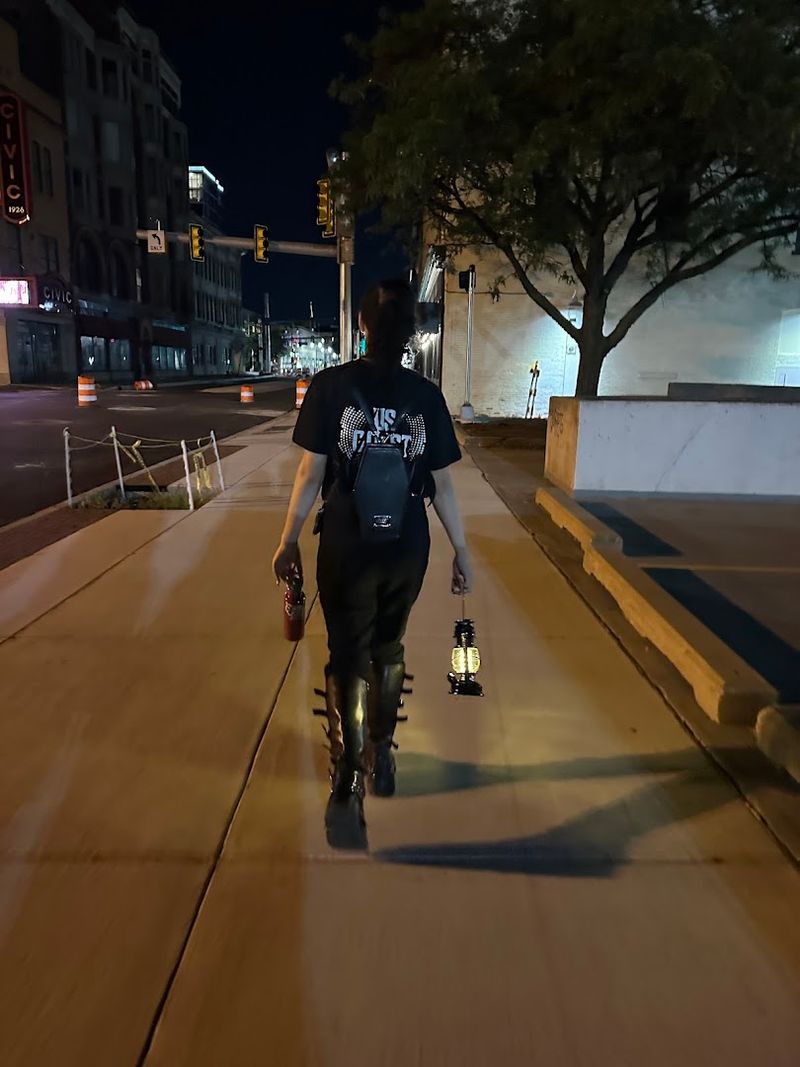 Arrive Early And Find The Guide Fast