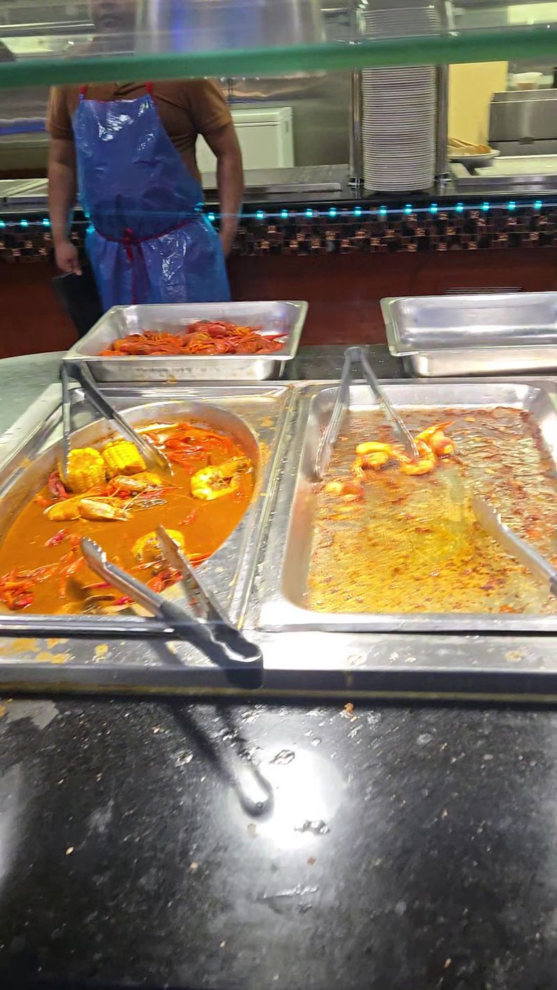 A Buffet That Takes Seafood Seriously