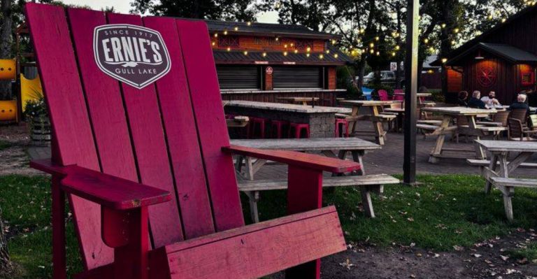 This Minnesota Diner’s Walleye Sandwich Is Still A Local Legend