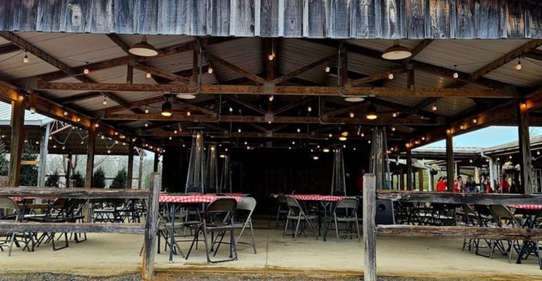 This Mississippi Farm Barn Serves A Seasonal Brunch Worth Planning A Whole Morning Around