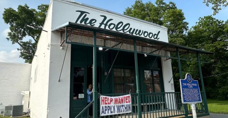 This Mississippi Spot Is Known For A Hubcap Burger That Earned Its Legendary Status