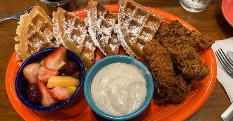 This Missouri Breakfast Spot Is So Popular, Regulars Say It’s Worth Waking Up Early For