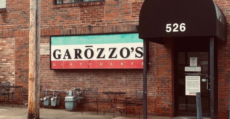 This Missouri Italian Classic Built A Loyal Crowd Around One Famous Chicken Spiedini Plate