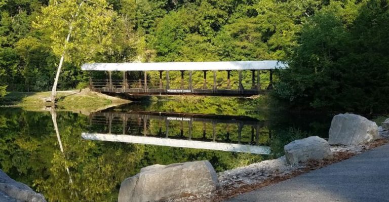 This Missouri Town Has The Calm Pace Retired Couples Want At A Price They Can Handle