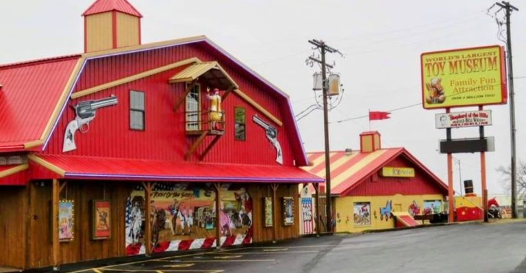 This Missouri Toy Museum Turns One Childhood Shelf Into A Full Afternoon