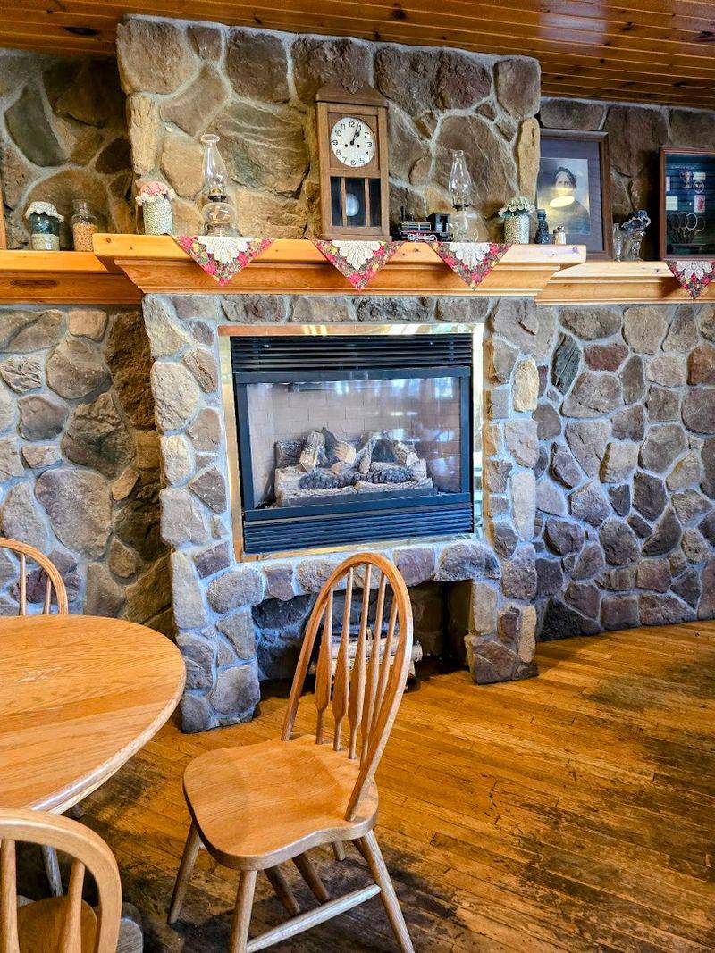 The Charm Of Amish Country Cooking