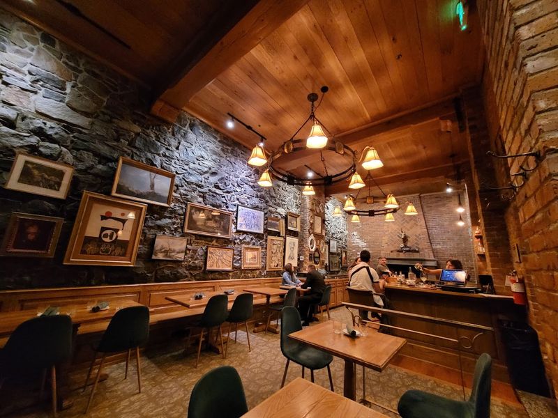 A Setting That Feels Straight Out Of A Storybook