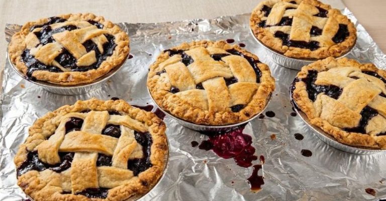 This New Hampshire Pie Shop Makes Choosing Just One Slice Impossible