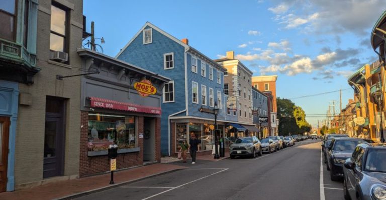 This New Hampshire Sandwich Spot Is So Beloved, Locals Guard It Closely