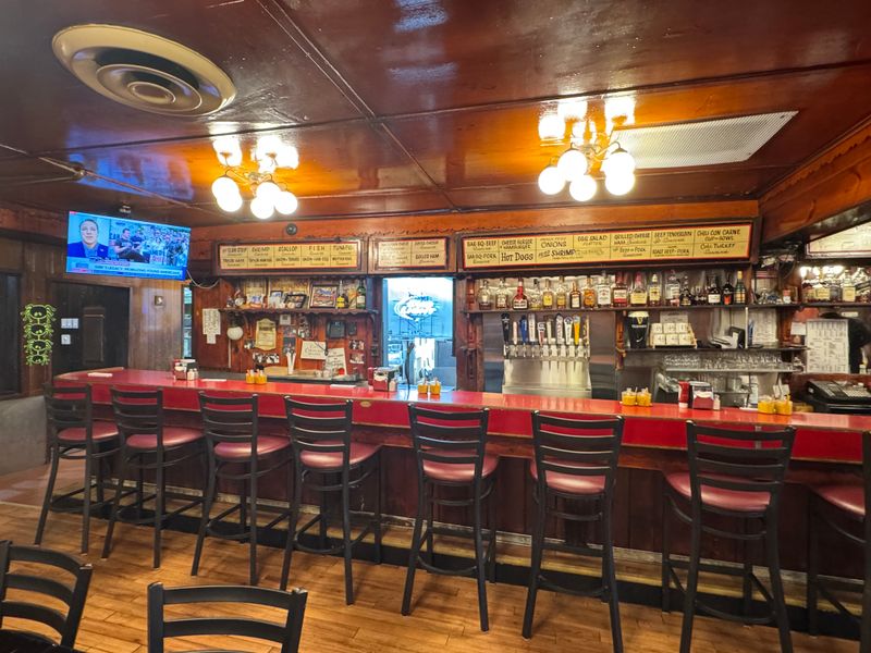 The Ripper, First Bite Thunder