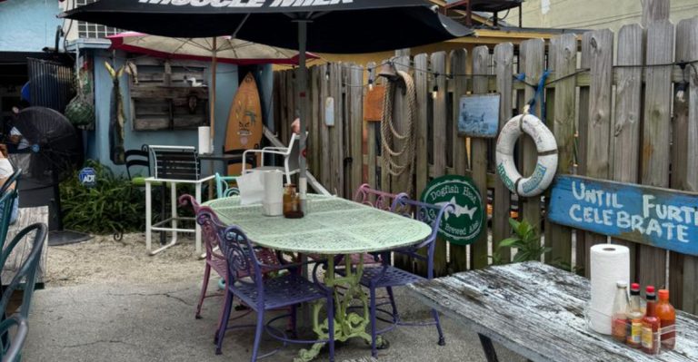 This New Jersey Shore Shack Serves Clam Strips Locals Say Outshine Anything On The Boardwalk