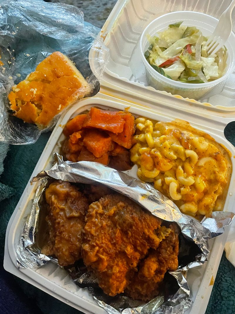 Fried Chicken Wings with Sides