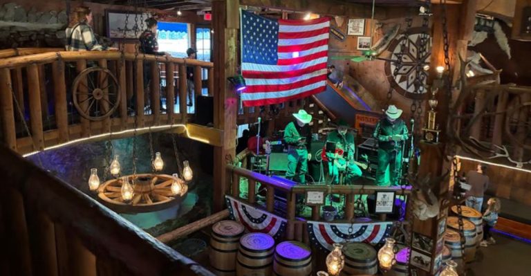 This No-Frills Restaurant In Arizona Has A Mouth-Watering Prime Rib That’s Absolutely Unforgettable