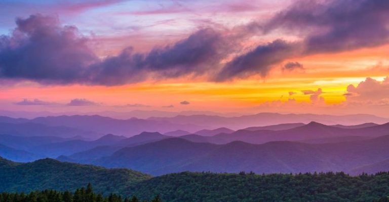 This North Carolina Mountain Overlook Might Have The Best Sunset In The State