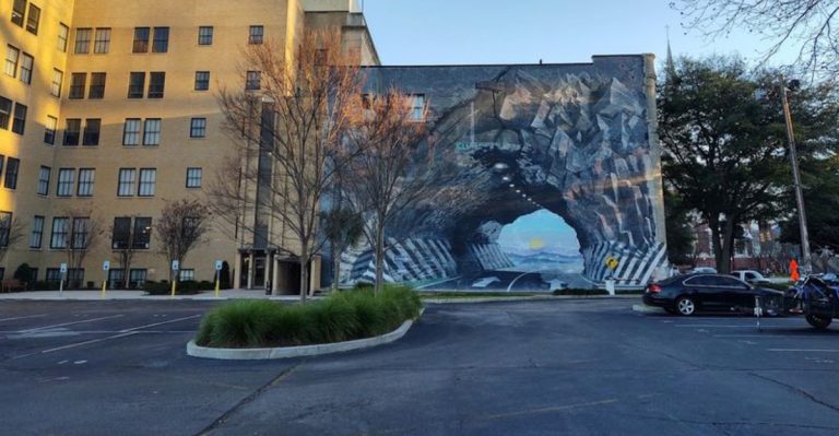 This Offbeat Roadside Art Display In South Carolina Has Everyone Stopping For Photos