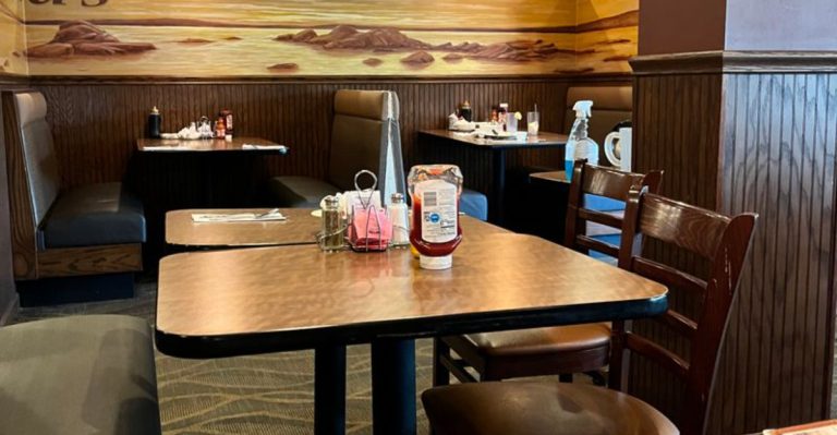 This Ohio 24-Hour Restaurant Is So Cozy, Breakfast Lovers Never Want To Leave