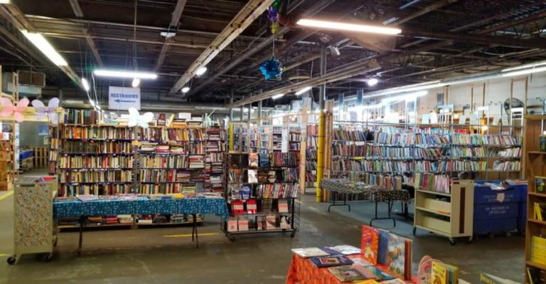 This Ohio Book Warehouse Is The Kind Of Place Bookworms Never Want To Leave