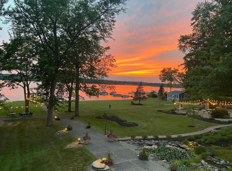 A Lakeside Setting That Feels Like a Different World