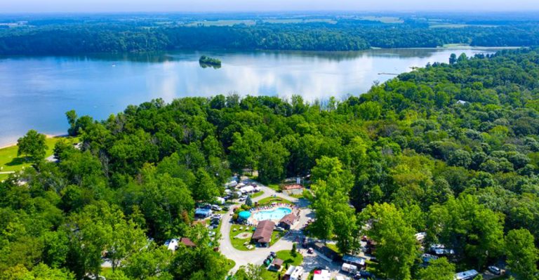 This Ohio Lake Is A Classic Summer Day Trip Waiting To Happen