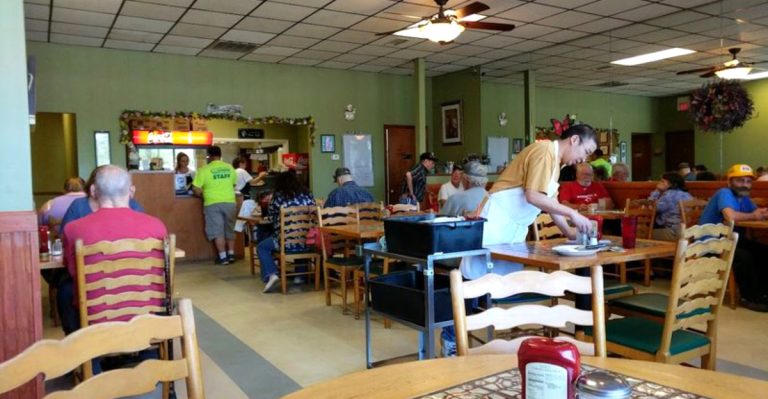 This Ohio Restaurant Is The Kind Of Place That Turns First Visits Into Traditions That Never End