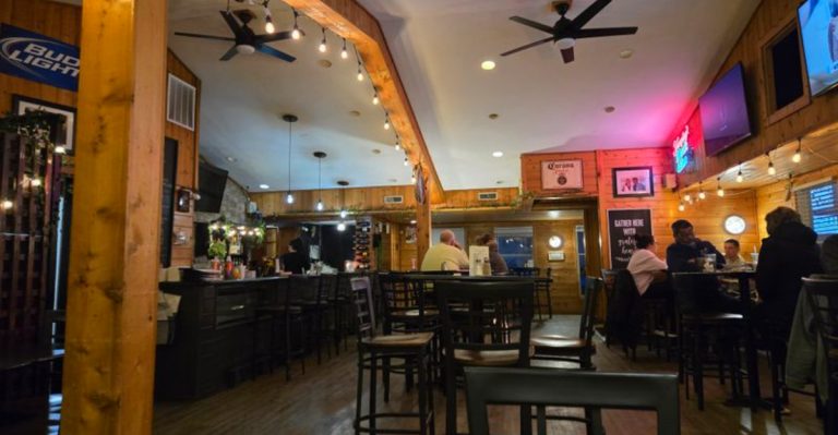 This Ohio Restaurant Quietly Serves Some One Of The Best Fried Walleye You’ll Ever Taste