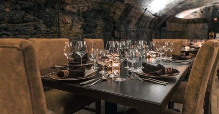 This Ohio Underground Restaurant Offers A One-Of-A-Kind Dining Experience In Historic Caverns